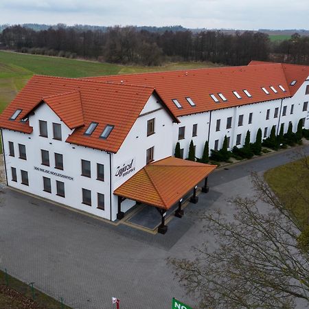 Zajazd W Biskupinie Bagian luar foto