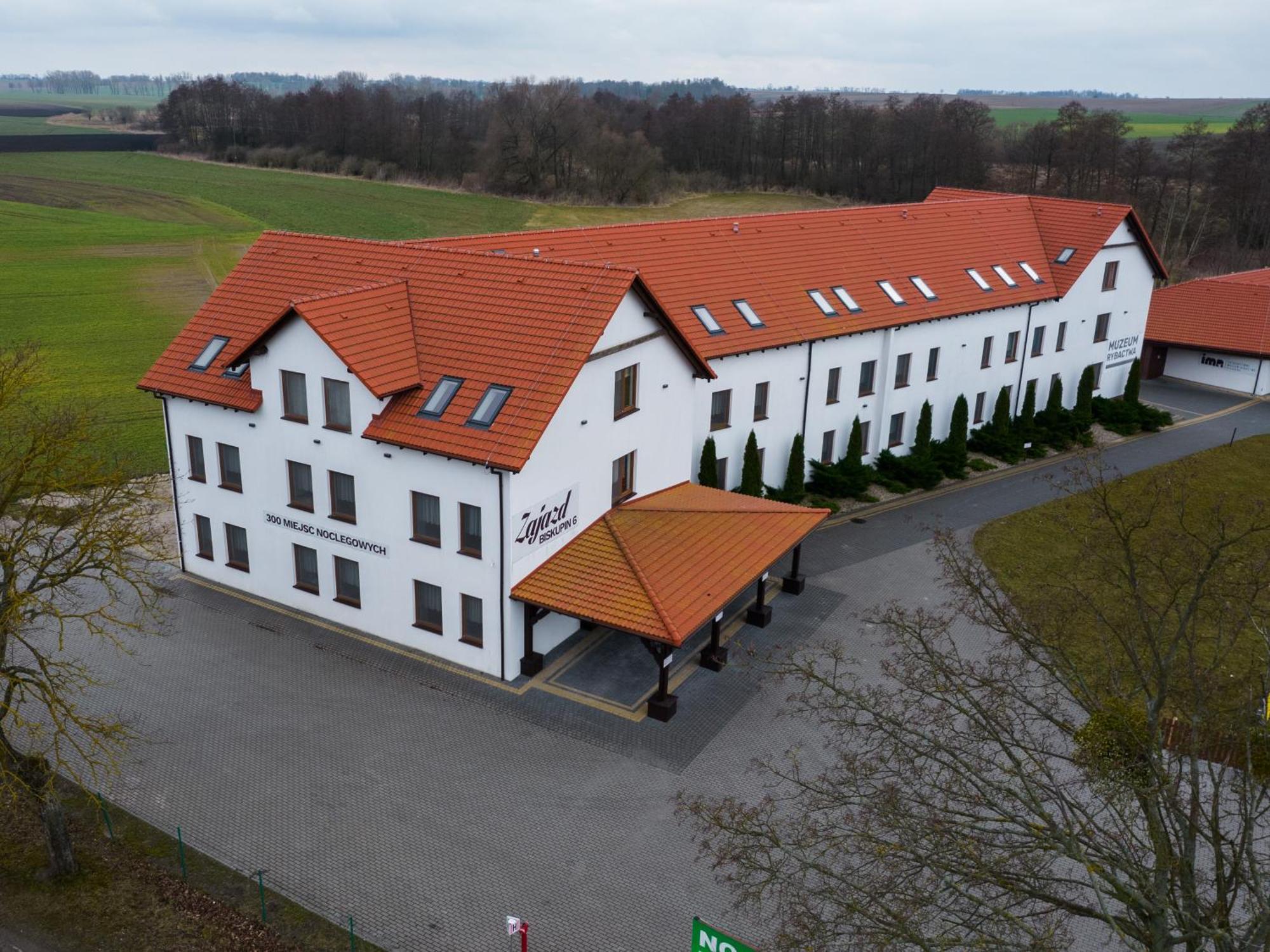 Zajazd W Biskupinie Bagian luar foto
